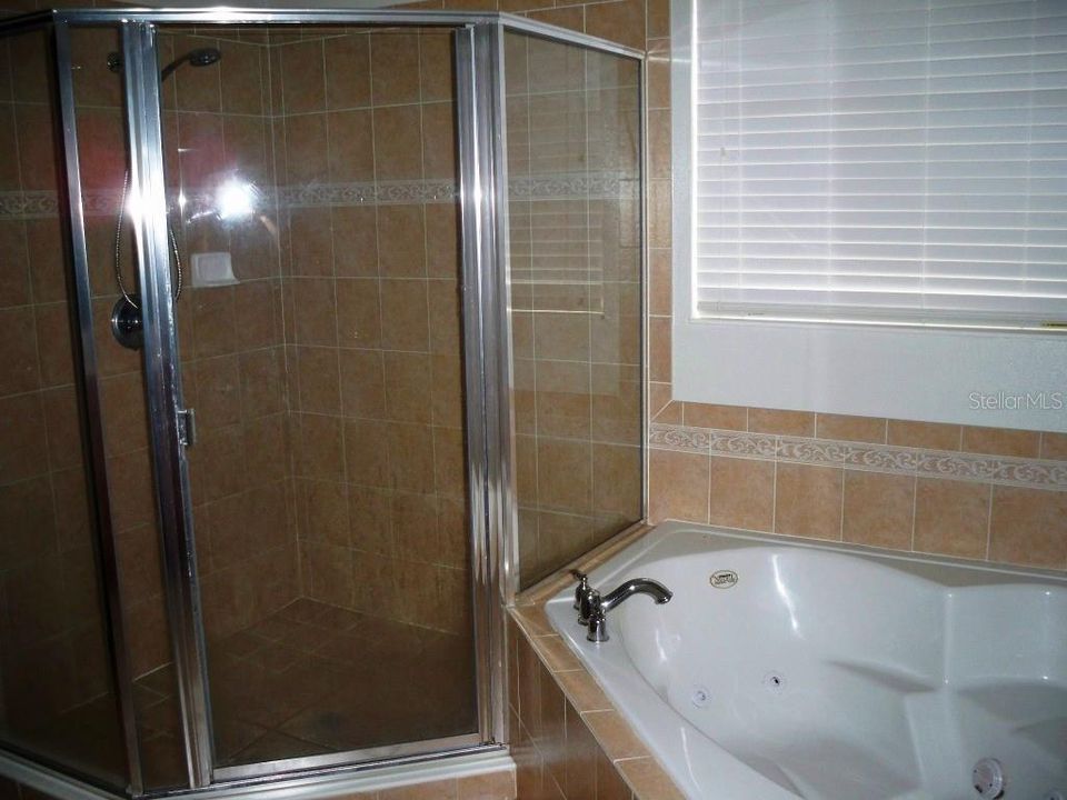 Недавно арендовано: $1,995 (4 спален, 3 ванн, 2179 Квадратных фут)