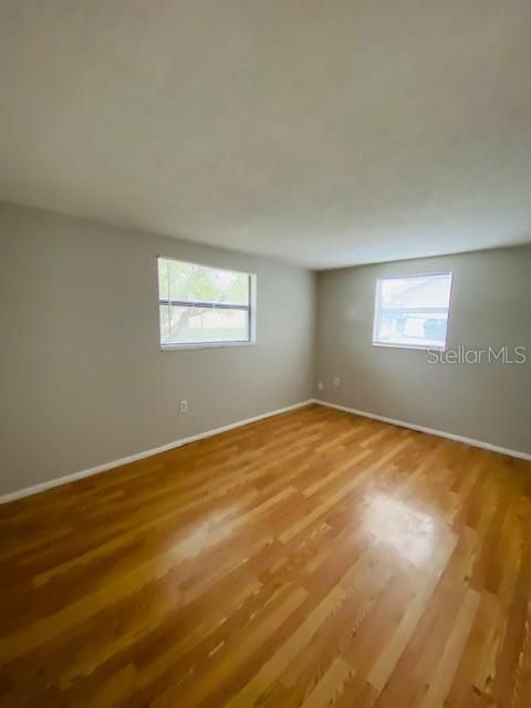 Recently Rented: $1,295 (3 beds, 1 baths, 925 Square Feet)
