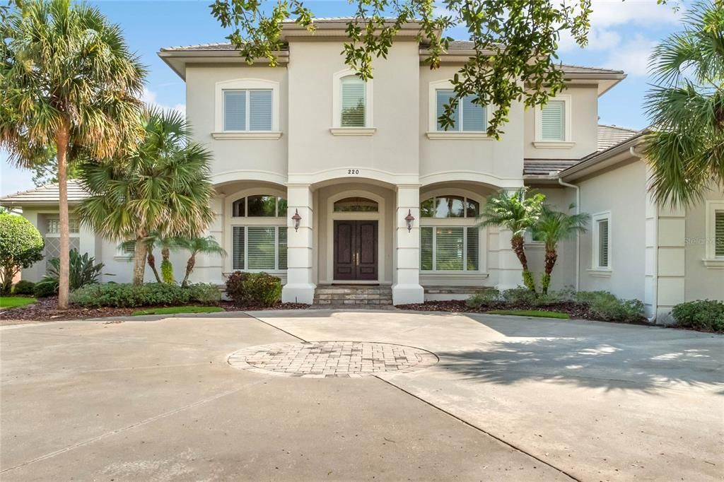 Recently Sold: $2,250,000 (5 beds, 4 baths, 7816 Square Feet)