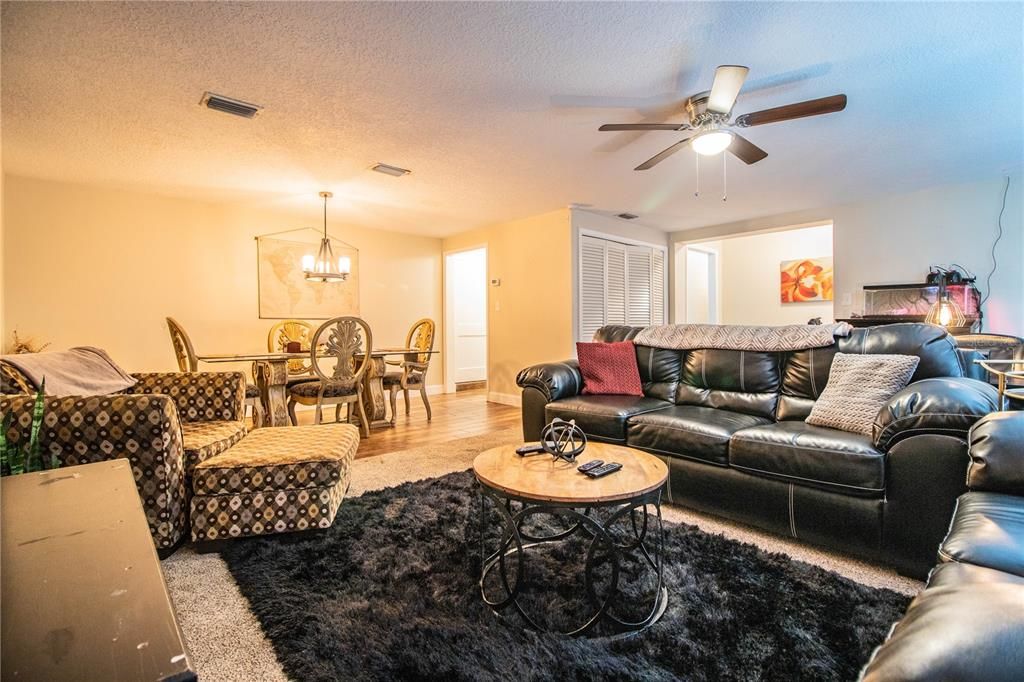 Recently Sold: $275,000 (3 beds, 2 baths, 1781 Square Feet)