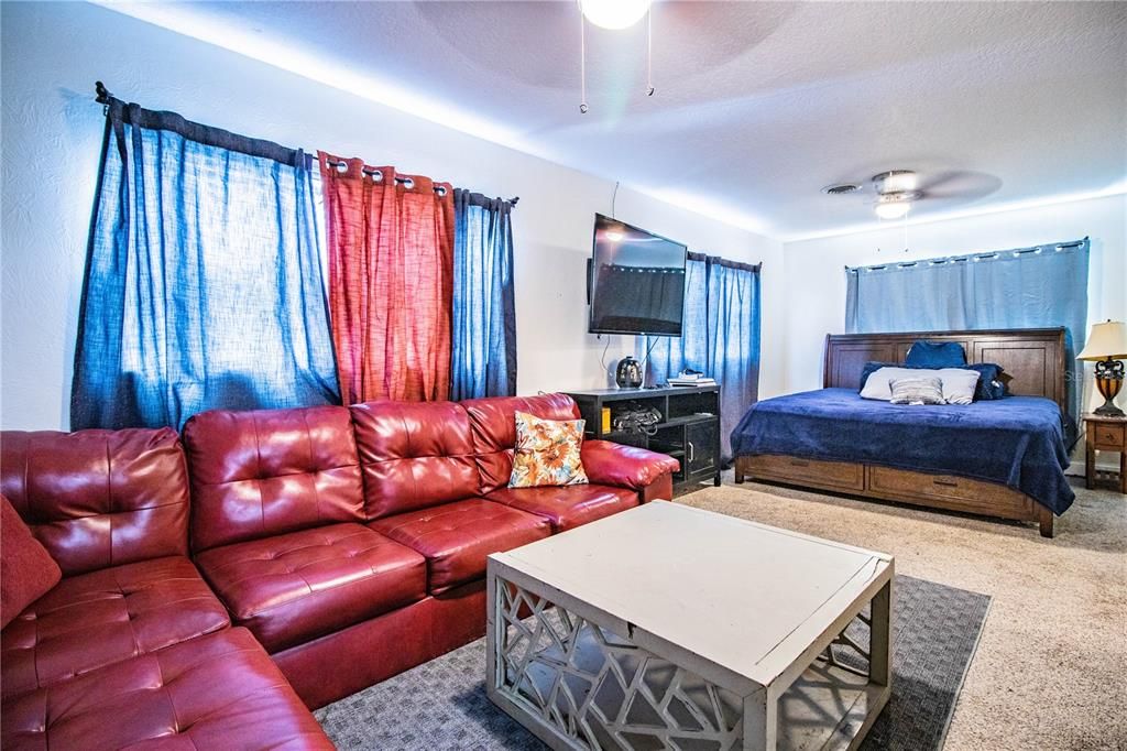 Vendido Recientemente: $275,000 (3 camas, 2 baños, 1781 Pies cuadrados)