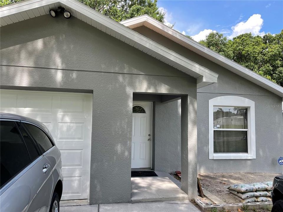 Recently Sold: $189,000 (3 beds, 2 baths, 1262 Square Feet)