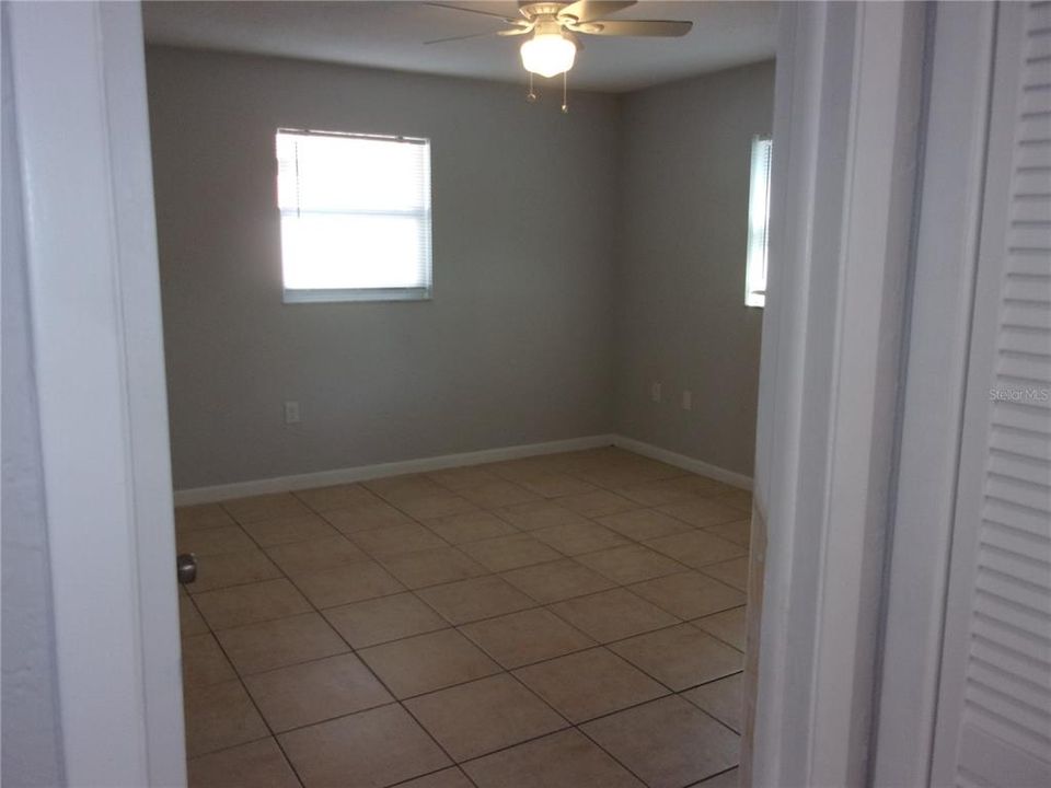 Recently Rented: $1,200 (2 beds, 1 baths, 1200 Square Feet)
