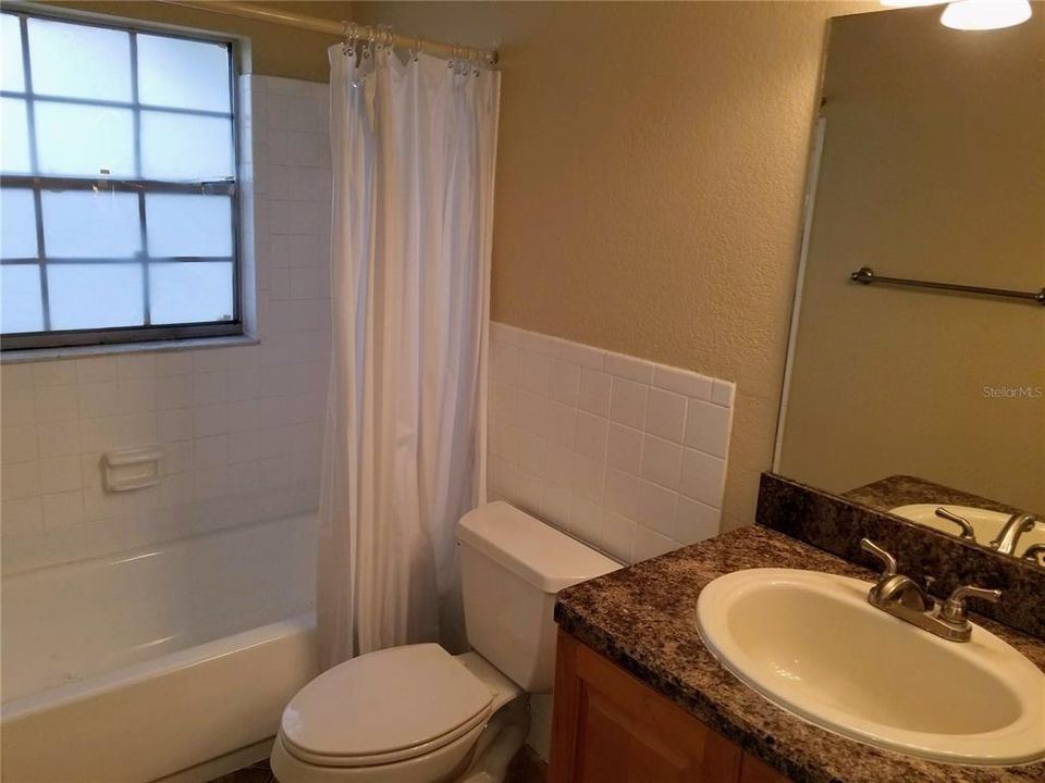 Recently Rented: $900 (1 beds, 1 baths, 684 Square Feet)