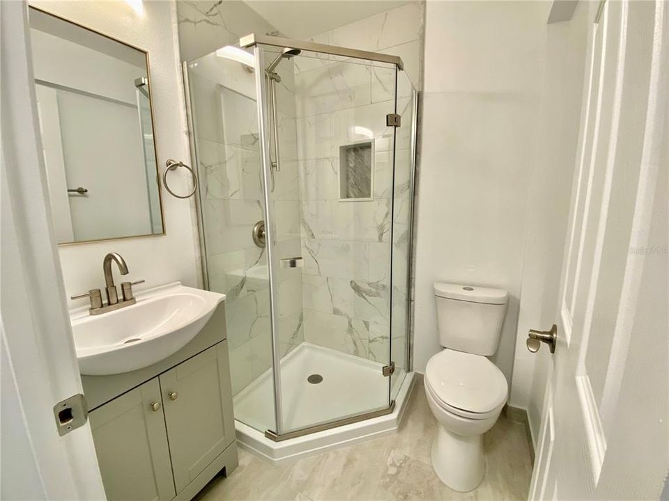 最近售出: $349,900 (3 贝兹, 2 浴室, 1564 平方英尺)