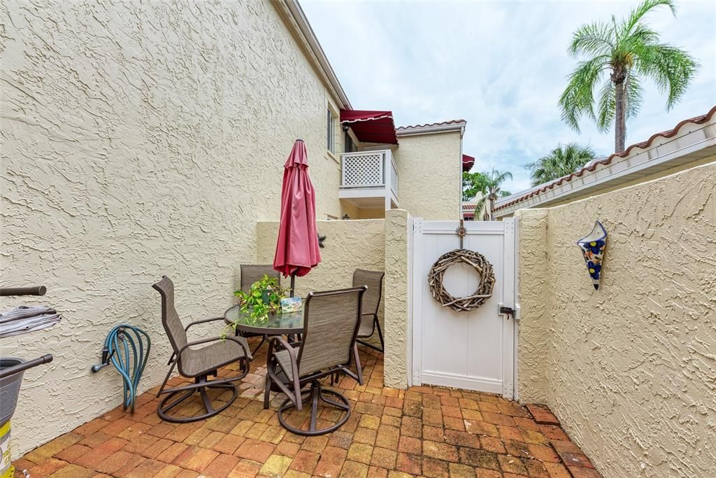 Recently Sold: $269,000 (3 beds, 2 baths, 1547 Square Feet)