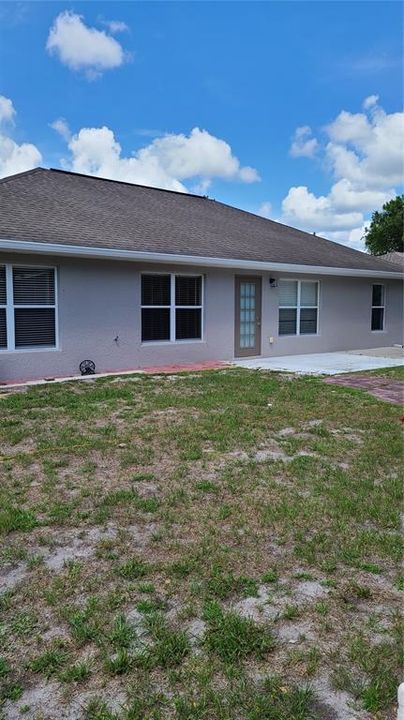 Recently Rented: $1,750 (3 beds, 2 baths, 1733 Square Feet)