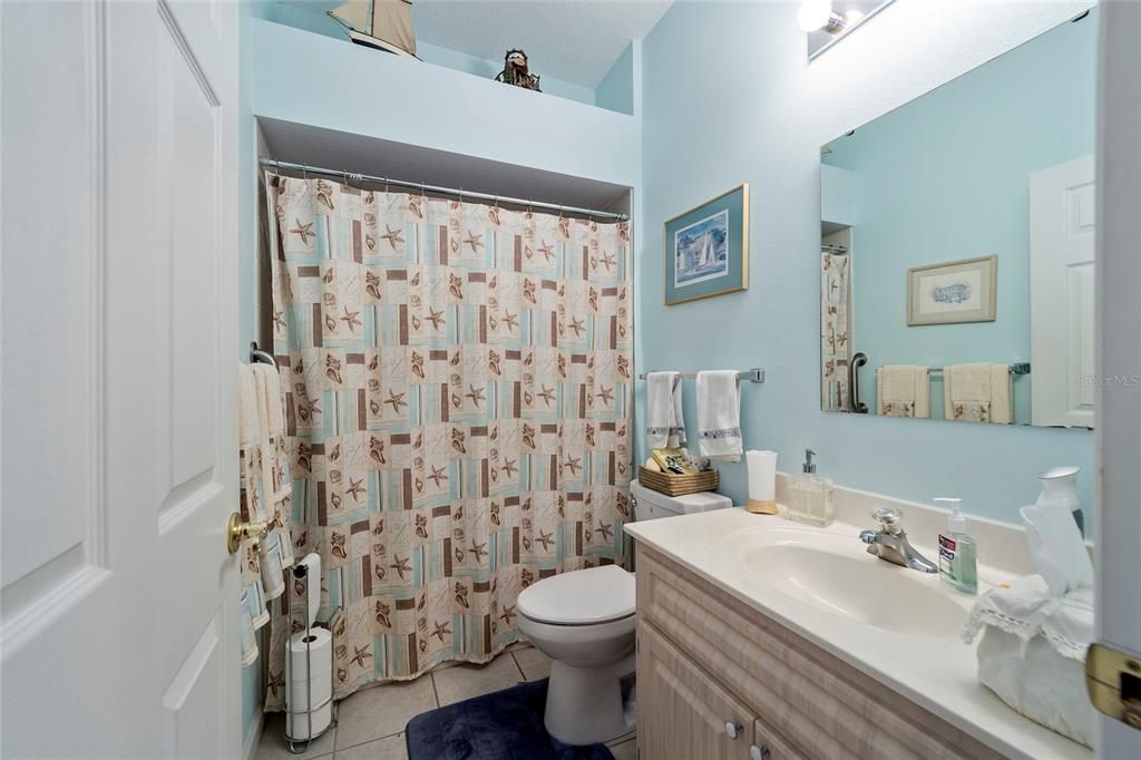 最近售出: $220,000 (3 贝兹, 2 浴室, 1533 平方英尺)