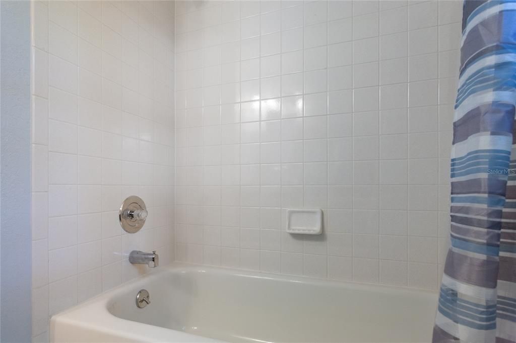 Recently Sold: $789,000 (2 beds, 2 baths, 1429 Square Feet)