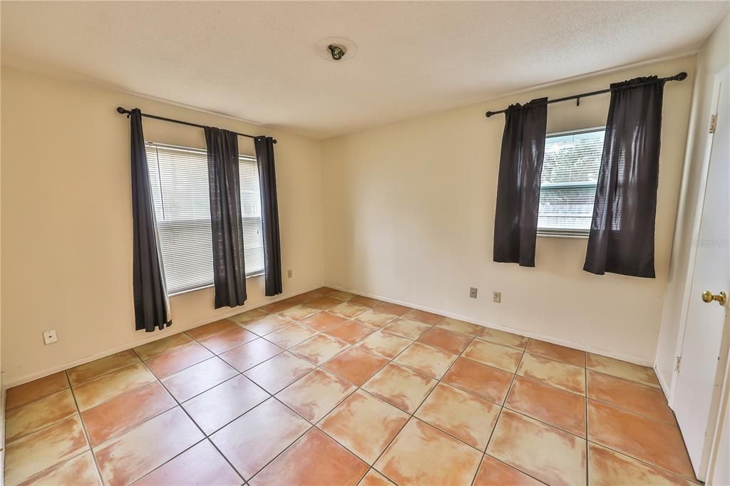 Recently Sold: $284,900 (3 beds, 2 baths, 1413 Square Feet)