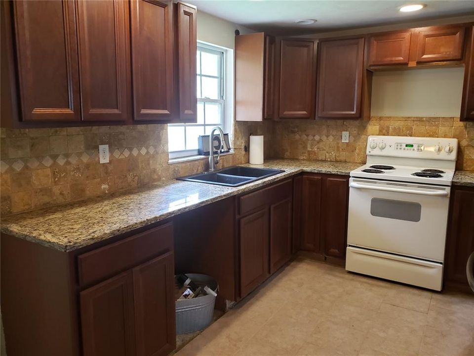 Nice Wood Cabinets and Counter Tops