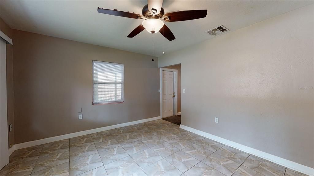 Recently Sold: $152,000 (2 beds, 1 baths, 775 Square Feet)