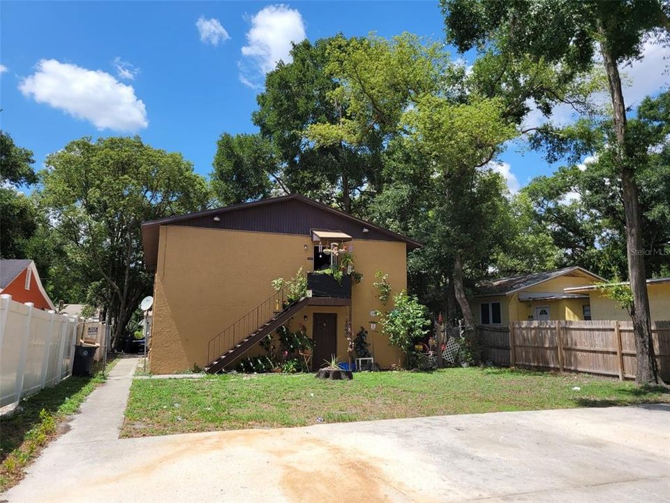 Recently Rented: $1,200 (2 beds, 1 baths, 768 Square Feet)