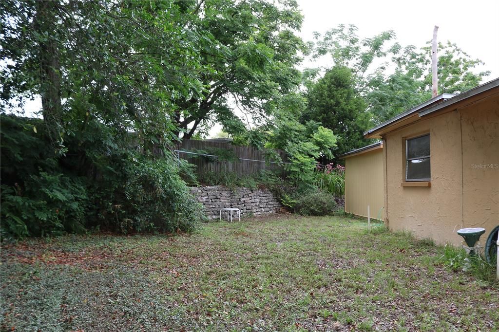 Recently Sold: $220,000 (3 beds, 2 baths, 1698 Square Feet)