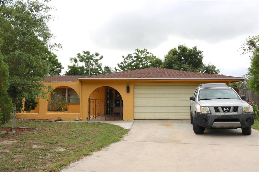 Recently Sold: $220,000 (3 beds, 2 baths, 1698 Square Feet)