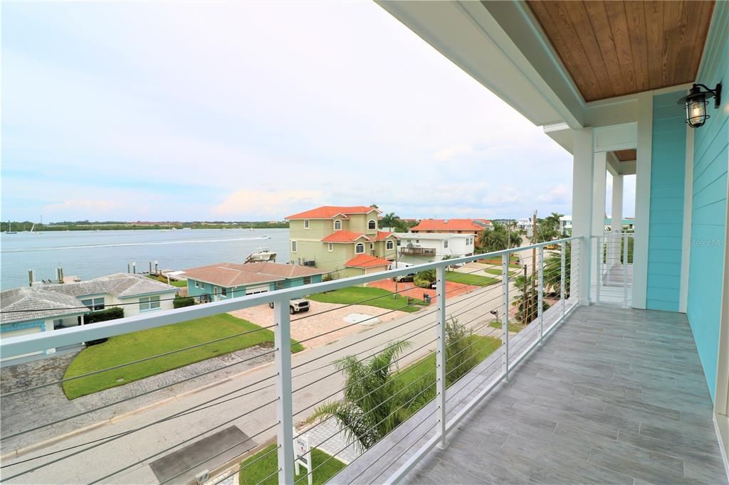 Recently Sold: $2,695,000 (4 beds, 3 baths, 3622 Square Feet)