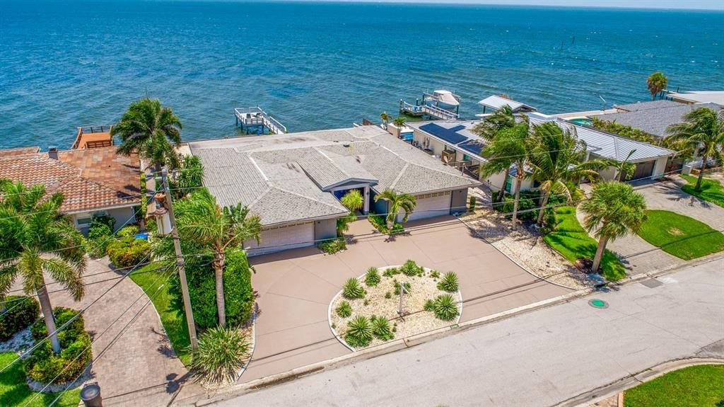 Recently Sold: $1,285,000 (3 beds, 2 baths, 2470 Square Feet)