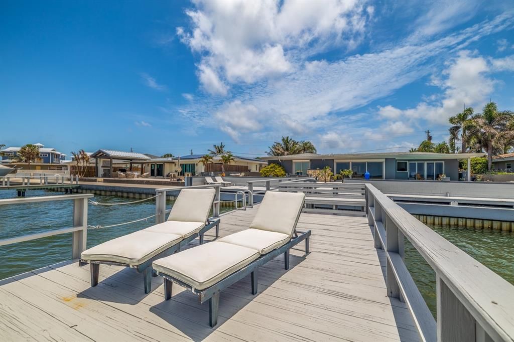 Recently Sold: $1,285,000 (3 beds, 2 baths, 2470 Square Feet)