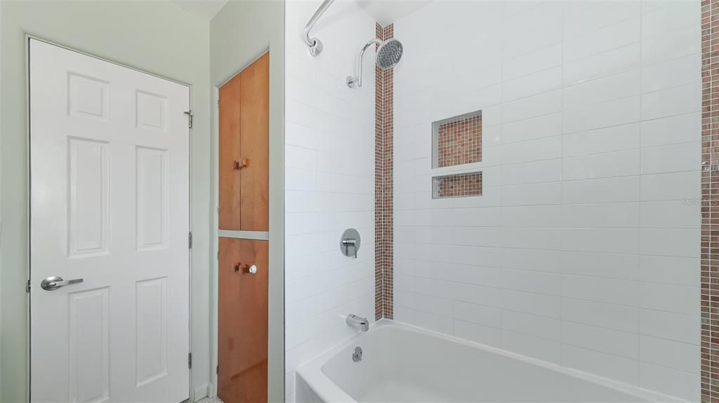 最近售出: $509,900 (3 贝兹, 2 浴室, 1724 平方英尺)