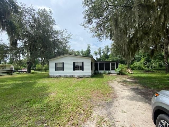 Recently Sold: $59,999 (4 beds, 2 baths, 1695 Square Feet)