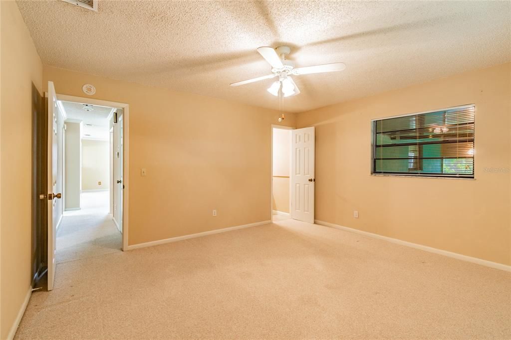 Recently Sold: $259,900 (2 beds, 2 baths, 1278 Square Feet)