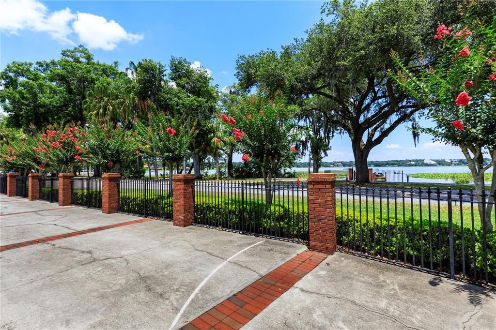 Recently Sold: $1,250,000 (4 beds, 3 baths, 4744 Square Feet)