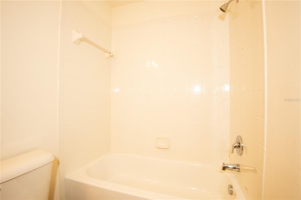 最近售出: $210,000 (3 贝兹, 2 浴室, 1596 平方英尺)