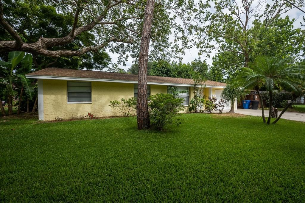 Recently Sold: $310,000 (3 beds, 1 baths, 1108 Square Feet)