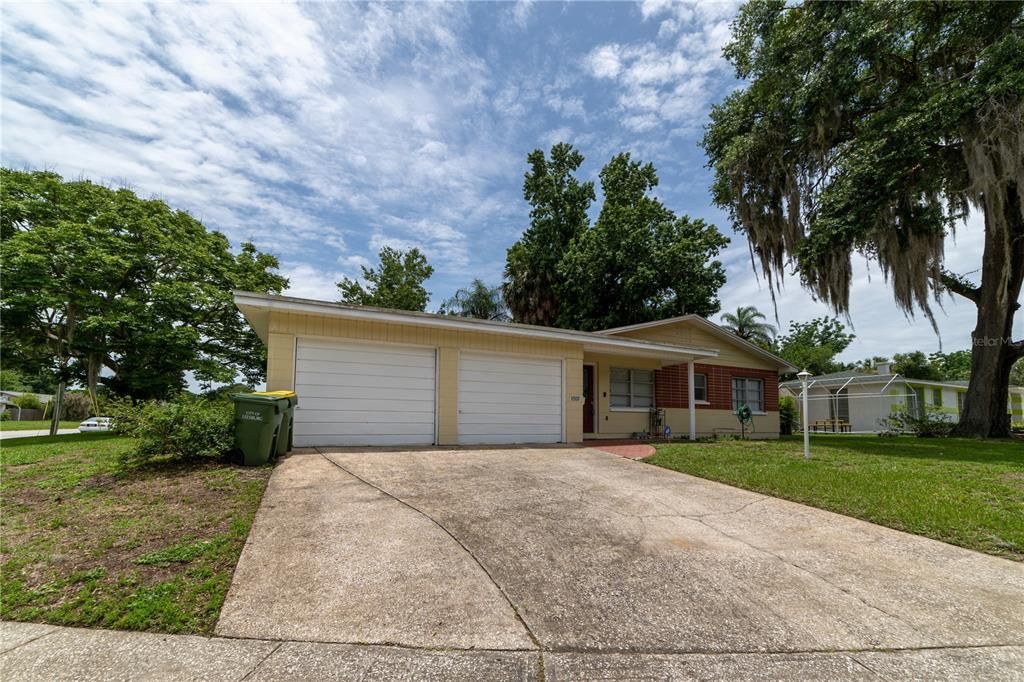 Recently Sold: $199,900 (3 beds, 2 baths, 1584 Square Feet)