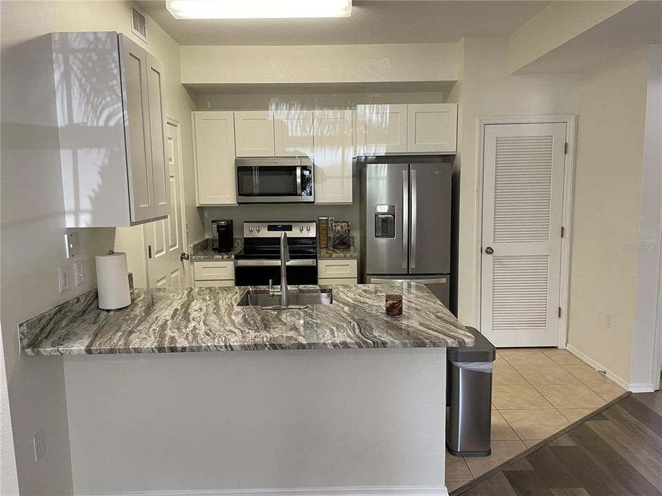 Recently Sold: $139,900 (1 beds, 1 baths, 750 Square Feet)