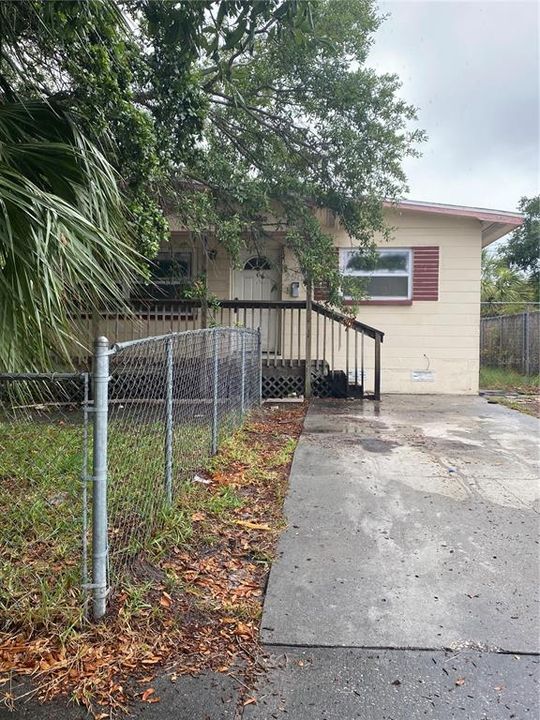Recently Sold: $169,900 (3 beds, 2 baths, 1383 Square Feet)