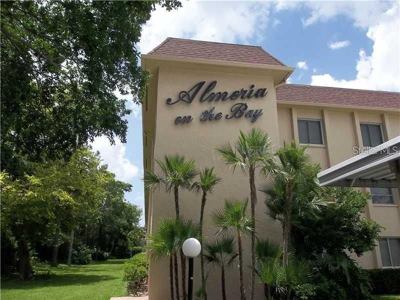 Recently Sold: $274,900 (2 beds, 2 baths, 910 Square Feet)