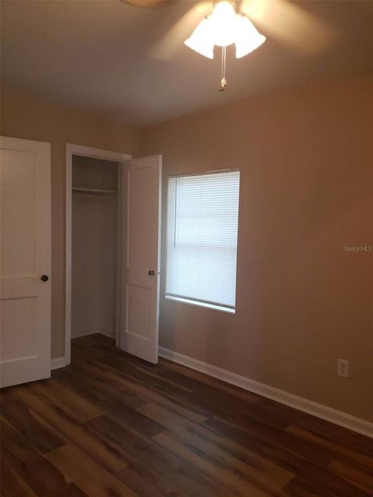 Recently Sold: $165,000 (2 beds, 1 baths, 936 Square Feet)