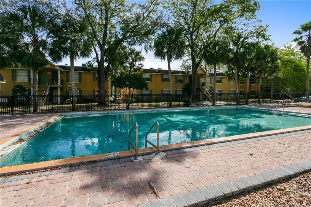 Recently Rented: $1,000 (2 beds, 2 baths, 955 Square Feet)