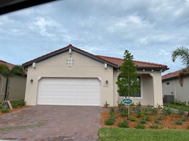 Recently Sold: $387,794 (3 beds, 2 baths, 1917 Square Feet)