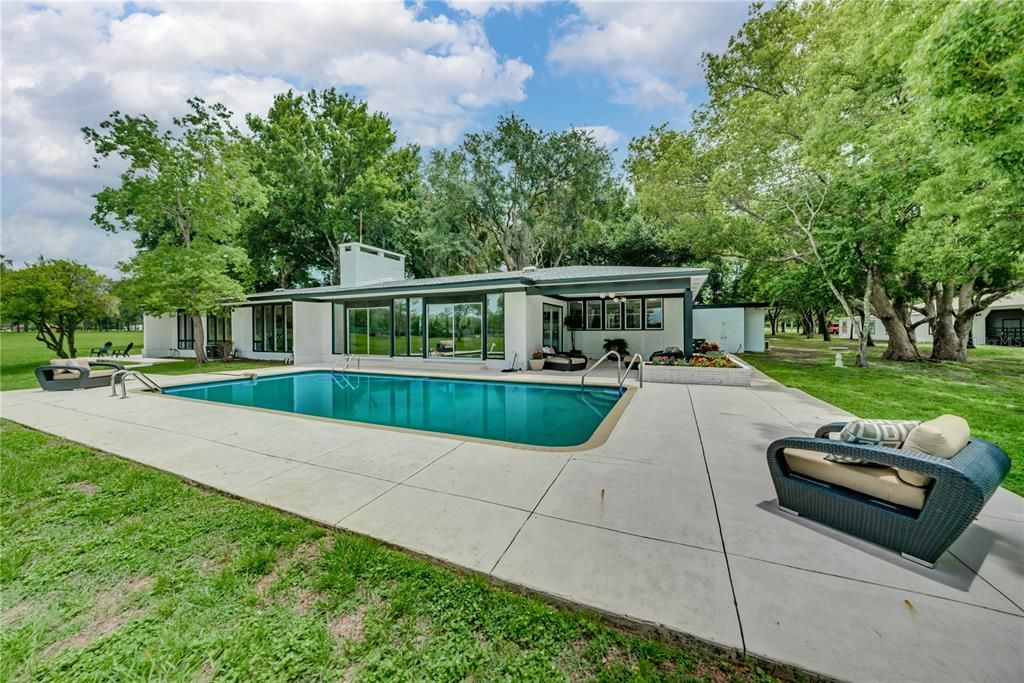 Recently Sold: $1,375,000 (4 beds, 4 baths, 3595 Square Feet)