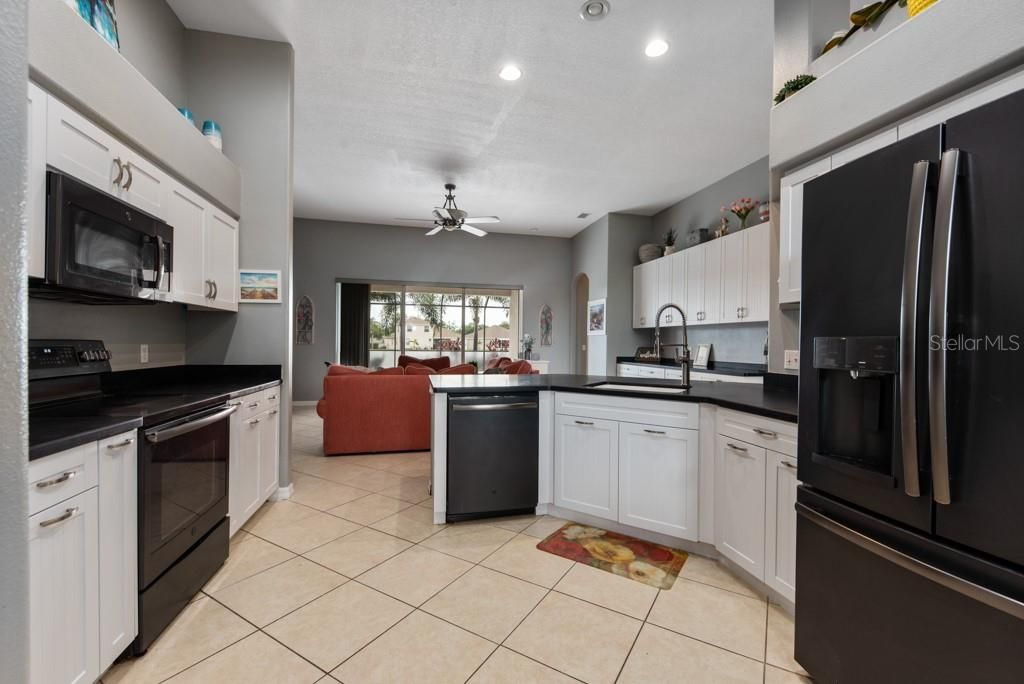 Recently Sold: $449,000 (3 beds, 2 baths, 2295 Square Feet)