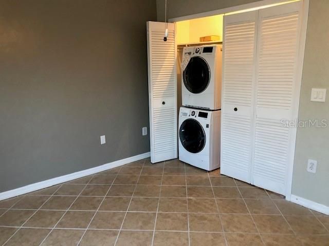 Recently Rented: $1,000 (1 beds, 1 baths, 1000 Square Feet)