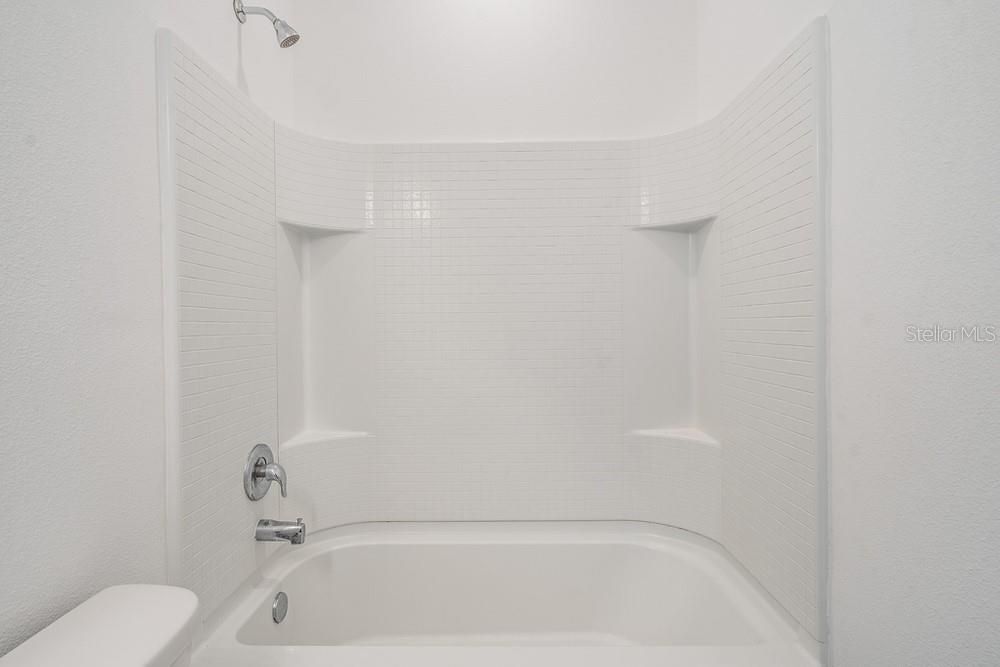 最近售出: $281,900 (3 贝兹, 2 浴室, 1426 平方英尺)