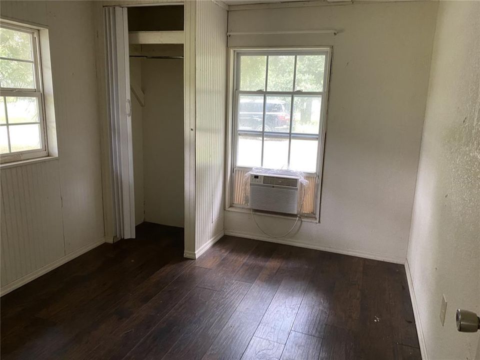 Vendido Recientemente: $99,000 (2 camas, 1 baños, 916 Pies cuadrados)