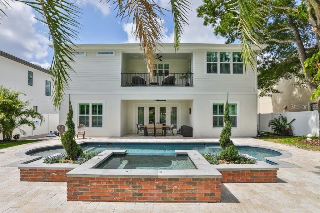 Recently Sold: $1,450,000 (4 beds, 4 baths, 3633 Square Feet)