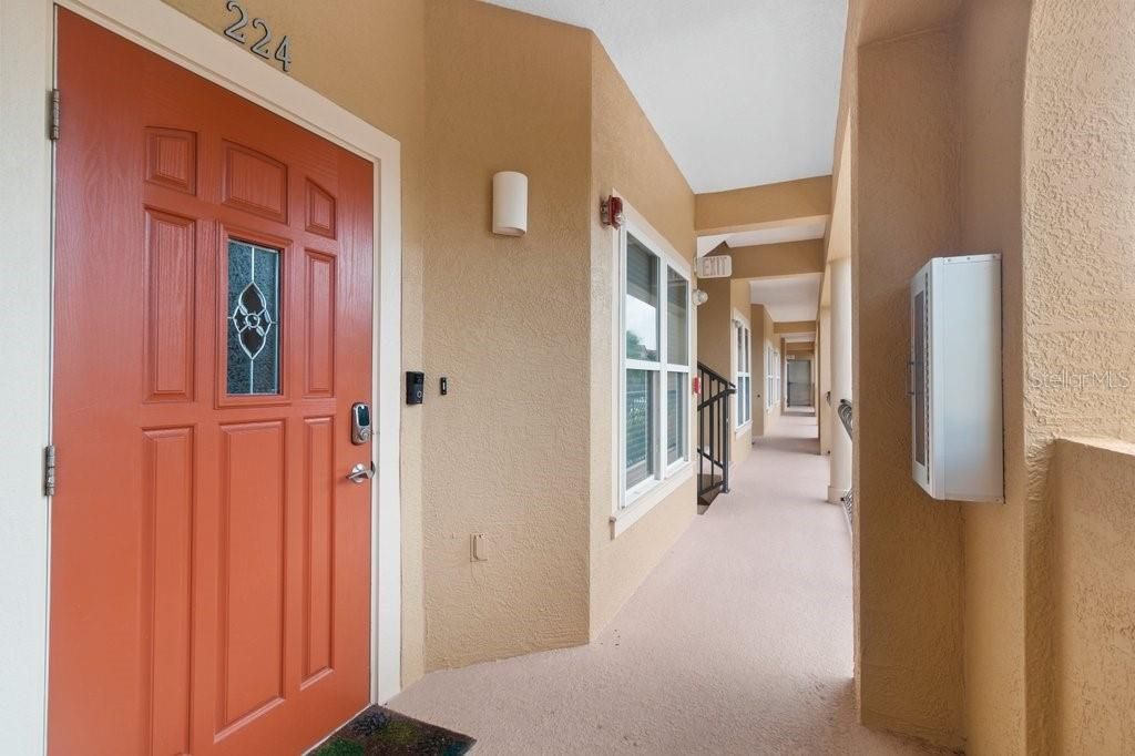 Recently Sold: $600,000 (2 beds, 2 baths, 1268 Square Feet)