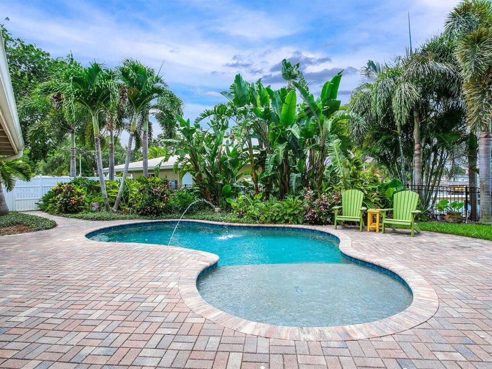 Recently Sold: $1,290,000 (3 beds, 2 baths, 2348 Square Feet)