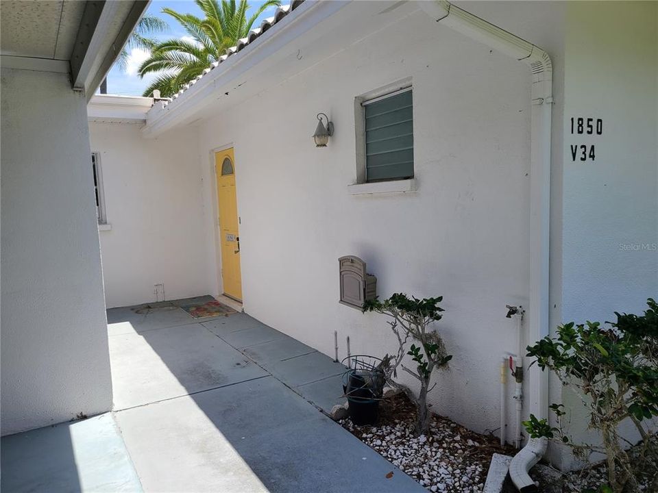 Recently Sold: $175,000 (2 beds, 2 baths, 1195 Square Feet)