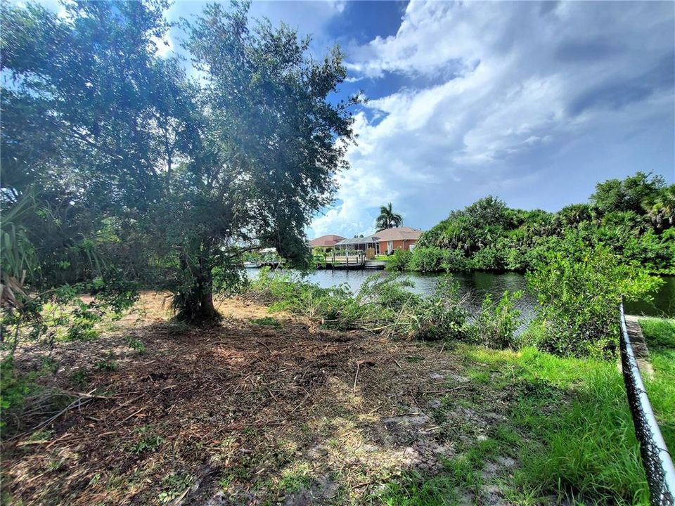 待售: $106,550 (0.23 acres)