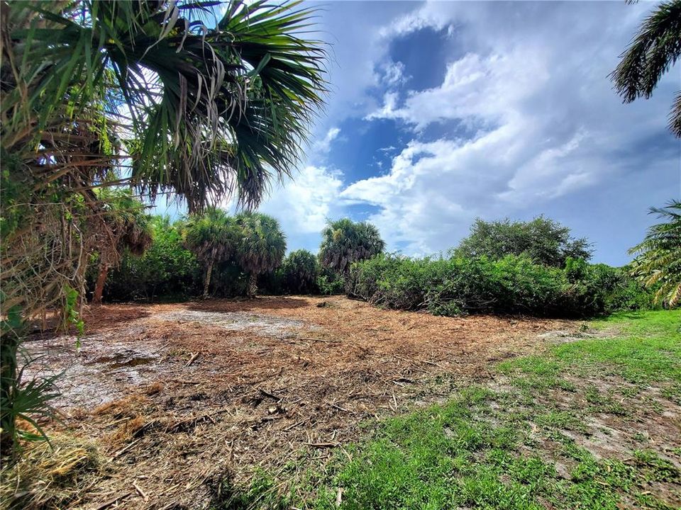 待售: $106,550 (0.23 acres)