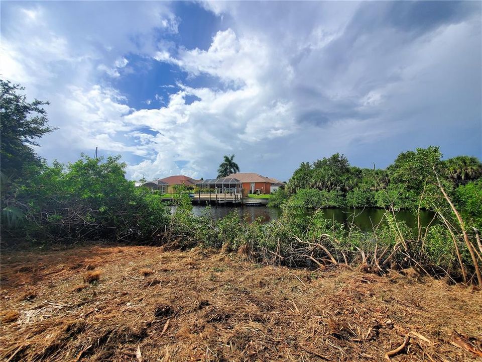 待售: $106,550 (0.23 acres)