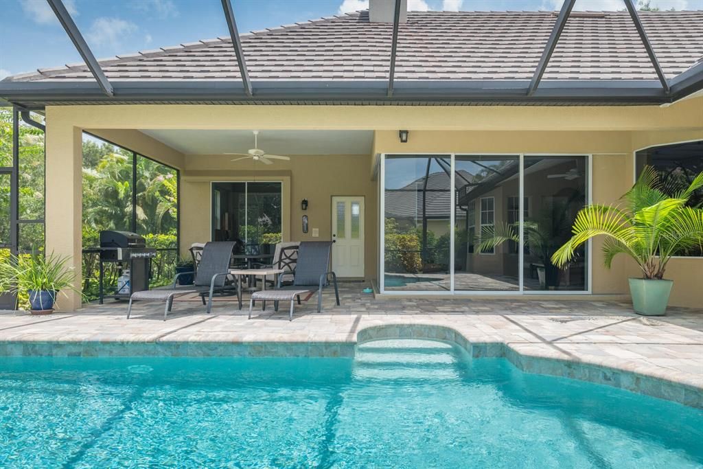Recently Sold: $970,000 (4 beds, 3 baths, 3224 Square Feet)