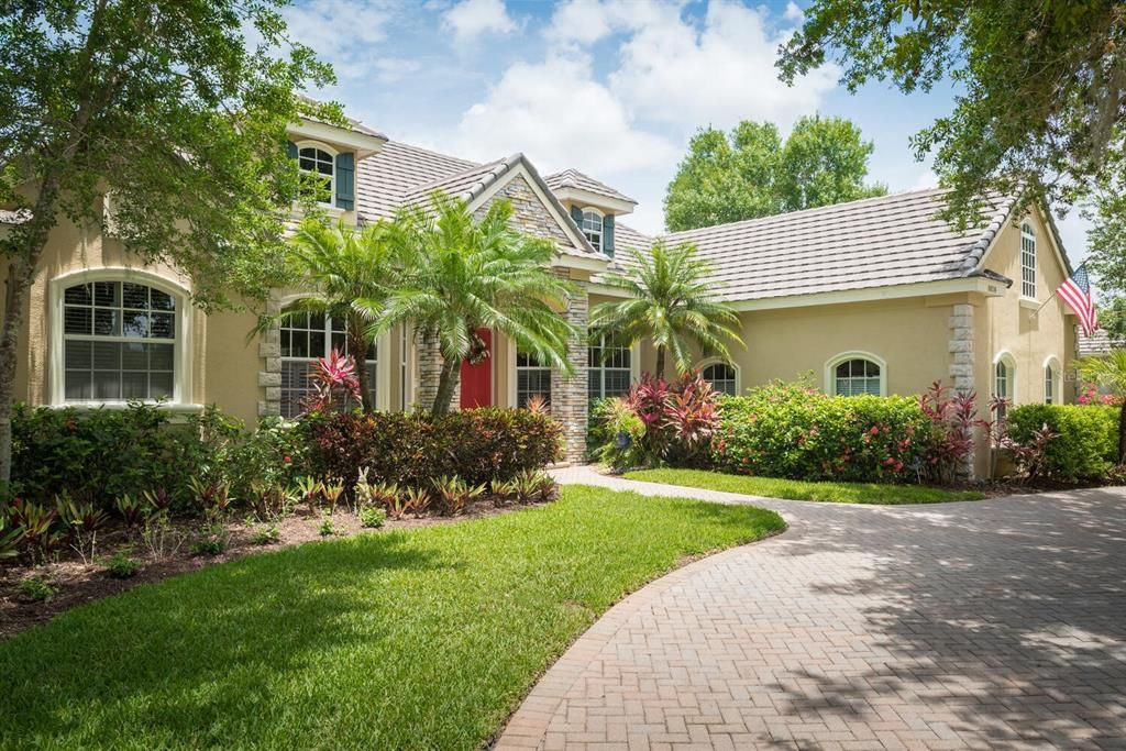 Recently Sold: $970,000 (4 beds, 3 baths, 3224 Square Feet)