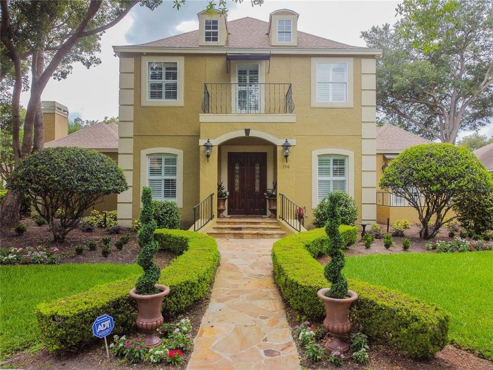 Recently Sold: $1,150,000 (5 beds, 4 baths, 4781 Square Feet)